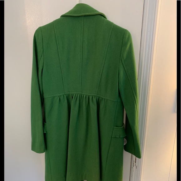 Green coat - Picture 2 of 4